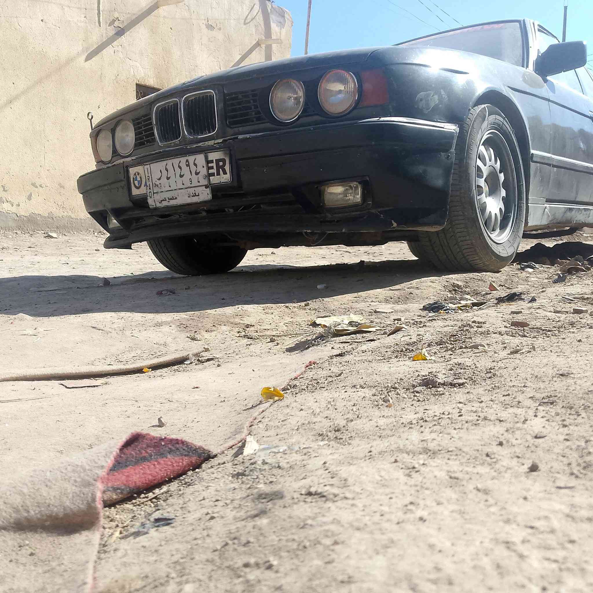 السلام عليكم بيأم للبيع 525 السعر 40قفل مكينه السيارة محوره vvt محركها جديد ولكيرجديد  ***********
