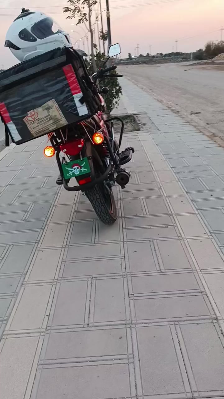 سلام عليكم.. دراجه كفايه عامه للبيع
مكاني (ذي قار.. قضاء الدواية) ستخدام ٥اشهر او اقل دراجه نضافه ٩٩ اوراق اصوليه ما عليك بس ترقم تفيد اهل الدلفري خير من الله ما تعبك رزانه او متانه اريد ابيع لان فتحت مشروع خاص بيه الشراي واتساب*********** او بيك خير ادلل 🫵
