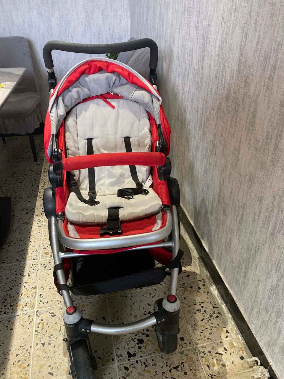 مرحبا 
عندي هاي عربانة طفل للبيع جديده بعدها 
سعرها ١٢٥ الف مع التوصيل


**إذا كنت صاحب هذا الإعلان وتريد حذفه لأي سبب، رجاءا أرسل رسالة إلى الدعم الفني**