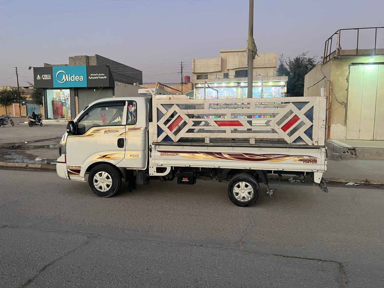 اسلام عليكم بنكو مديل ٢٠٢٠ شكل القديم
سياره بيه ضربه بل تكمه ومصلحه رقم بصره 

سياره موجوده بل خور الزبير السعر.   ١٠٥. وبيه مجال 

رقم راعيه.         ***********

 مكلف بل نشر
