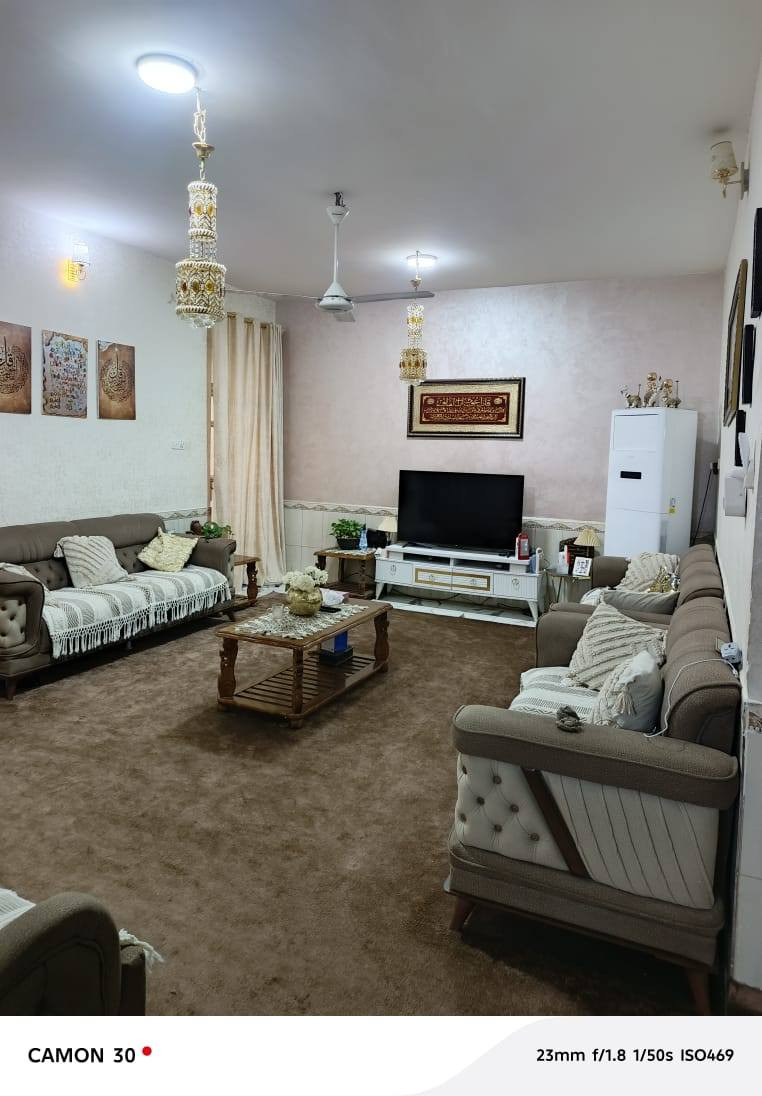 دار البيع طابو صرف المساحة 210 متر /🏠

✅العنوان حي الفرات قرب كليه الطب /🏢

✅ طابقين كونكريت مسلح بناء حديث /✨

✅الطابق الأول /↪️
✅كراج سياره كبير /
✅استقبال كبيره /
✅صاله مطبخ حار بارد /
✅غرفه نوم عدد 2 /
✅صحيات داخليه وخارجيه /
✅الطابق الثاني /
✅صاله غرفه نوم عدد 3 /

✅مراجعة مكتب قصر الباشا للعقار /🚩

✅العنوان المكتب شارع أسواق طيبه /🚩
✅مجاور أسواق دجله /🪙

✅مكتب احمد الشمري للأستثمار🏗️ وتطوير / ✅العقاري /🚩

✅يرجاء مراسلة الصفحه 💻او /

✅الاتصال على الرقام التاليه /☎️📞

✅( ***********  )  👉

✅ ( *********** )  👉

-----------------------------------------------------------
