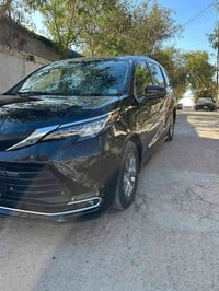 تيوتا سينا هايبرد Le موديل 2023  السياره بسمي تحويل مباشر  حادث بنيد  ...