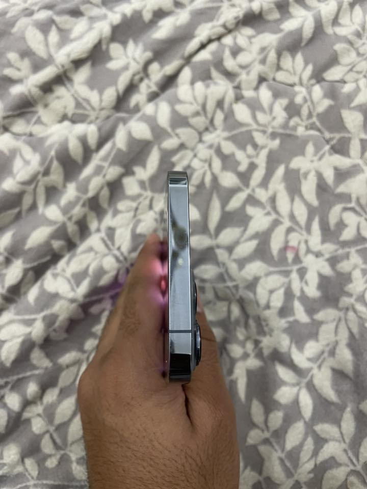 السلام عليكم
ايفون 13برو ماكس ذاكرة 256 بطارية ٧٥ الاصليه ما مبدله و مبدل فقط شاشة وسط مكاني صلاح الدين السعر ب 550 وبي مجال للناس الطيبه للاستفسار اتصل *********** .
