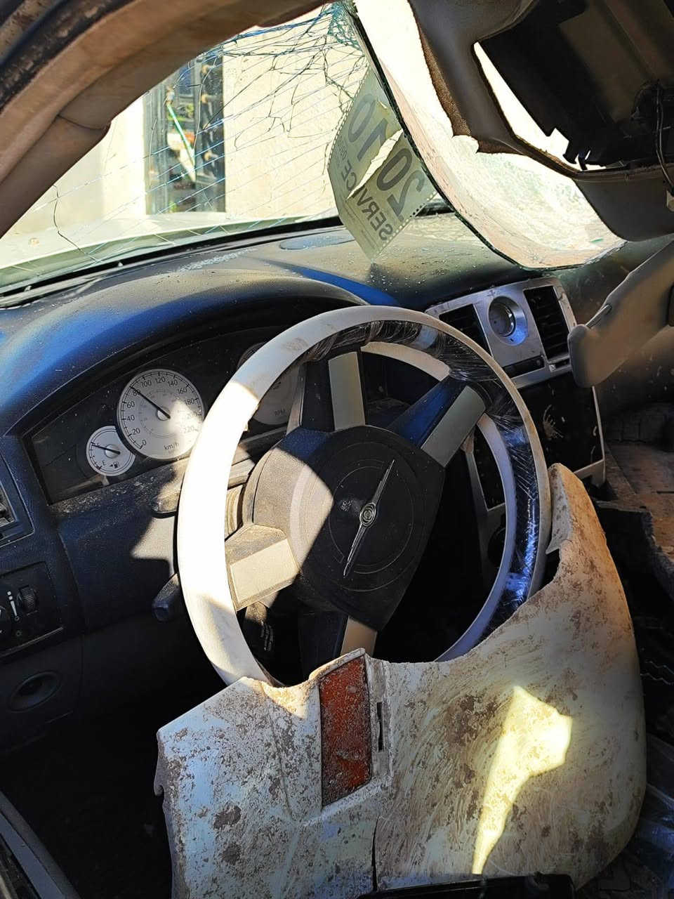 سيارة اوباما متجاية على صفحة العبري متؤمه رقم شمالي وسنوية مطابقة للشاصي گير ومكينه جيد جداً دواخلها جيد جدا ثلاثة ابواب....الاضرار بنيد وقمارة وباب وجاملغ....مستعجل على للبيع قفل قفل مليونين....الشراي يتصل على الرقم واتساب ***********
