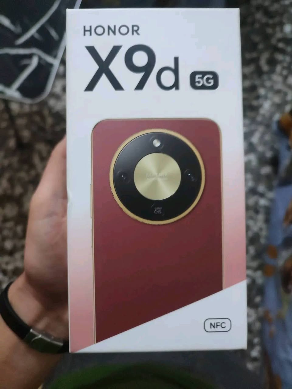 سلام عليكم
هونر X9d 5G

الجهاز جديد بدون فتح ملحقاته 

• المواصفات اللي تخليك تختاره بثقة:

شاشة  بتردد 120HZ

بطارية ضخمة 8300mAh مع شحن سريع

66W

معالج Snapdragon 6 Gen 1 أداء ثابت

وسلس

O) 108MP كاميرا

4K / 30fps تصوير

1080p / 60fps g

والرام 12


**إذا كنت صاحب هذا الإعلان وتريد حذفه لأي سبب، رجاءا أرسل رسالة إلى الدعم الفني**