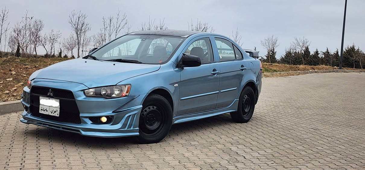 سڵاوی خواتان لێ بێت
لانسەری قرش مۆدێل 2008 مەکینە 20
سەیارەکە زۆر پاکو جوان ماوەتەوە بە دڵ خزمەت کراو ئاوێنە کارەبا گێر ئۆتۆماتیک ناو زەردە خلیجیە   تەبرید ساردو گەرم بە شەرت شاشەی پشتی کوشنە سەنەویو ژینگەو رێگەو بانی تا ٦ مانگی تر تازەیە تازە هایدرۆلیکی گێری گۆراوە ڕۆنی مەکینەی تازە گۆراو سەیارەک حیزام بۆیاخە سەقفی بۆیاخی نیە پێشتر بێ بۆیاخ بوە لەسەر کاڵ بونەوە کراوە سۆنەری هەیە رەسمو فیدۆی کاملم لایە  خۆو شەرتەکان هەلبژێرە سعری 80 مەعامەلەی برایانە
*********** السليمانية, العراق
