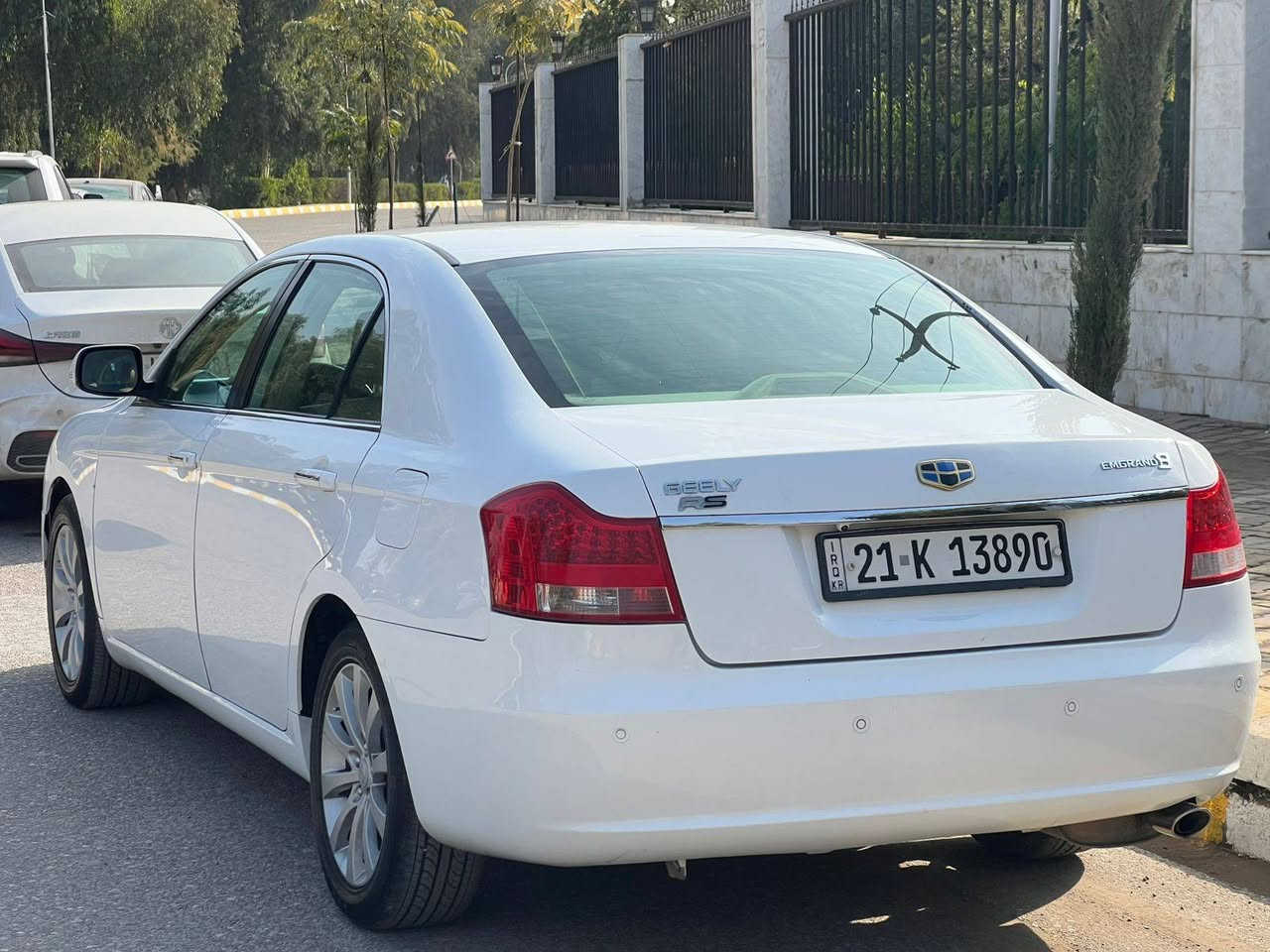 ***********
جيلي امكراند موديل 2013  مواصفات سلايت حساسات بردات كهربائي بلادى داخل اصفر جلد تبريد قتعتين شاشة ايباد كامرا سيارة مابيها صبخ مكان كركوك سعر 85بيها مجال
