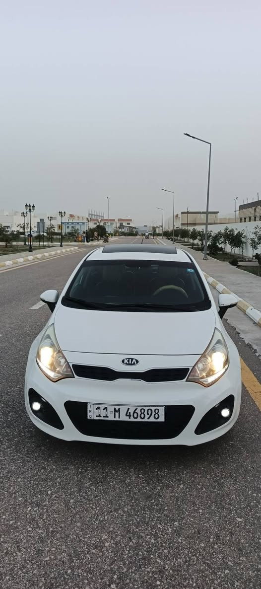 السلام عليكم ورحمه الله
كيا ريو 2014 فوووول مواصفات ١/١
رقم بغداد انكليزي سنويه لل2030 والهزة جديدة باسم أبونا 
مكفول كفالة عام فقط باب خلفي صبغ 
ماشيه 133 حقيقي 
المواصفات:
فتحة سلايت+حساس خلفي+مري شفط+بك لايت ليد +لد نهاري+كشاف زنون+مانع انزلاق+تحكم ستيرن جهتين+حاكية +جرس بال120+دواخل بيجي +نضام اقتصاد الوقود +سويجات شخاطة عدد 2 +تحكم في الايت +اشاره في المري+لايت اوتو

مكينه 1600 دوش قطرتين المرغوب ومكفوله 
كير ٤ AT المرغوب 
تدفئة تبريد ثلج 
تخم تواير جدد 
السيارة بشكل عام ولا برغي نقص 
السعر 97 وبالعافية على صاحب النصيب 
‏‪***********‬‏
مكانه بالديوانية
