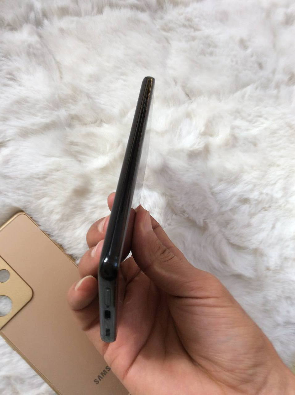 السلام عليكم شباب S21 الترا ذاكره 128  طلع بي هذا الخط أثر وكعه
.
لكن مابي اي تأثير على اللمس الجهاز نضيف يخبل 
.
مراوس بايفون فقط حتى إذا بفرق بسيط عادي 
.
والأداء مالته معروف بالببجي ويشغل 120 فريم يخبل والله


**إذا كنت صاحب هذا الإعلان وتريد حذفه لأي سبب، رجاءا أرسل رسالة إلى الدعم الفني**