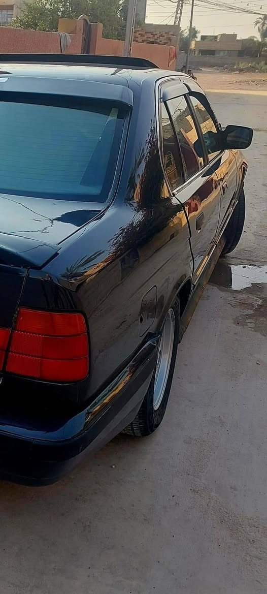السلام عليكم
للبيع BMW موديل 91 رقم بغداد لون اسود صبغ عام للجماليه محرك 35مفتوح كير اوتو. سعر 48وبيه مجال العنوان ديالى الخالص للتواصل ***********
