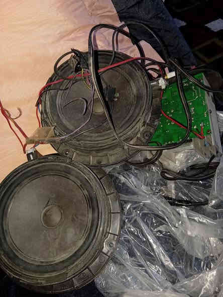 سستم سماعات دمام كبار يشتغلن ع اي باتري كاملات جيب وشد قيم واخذ  ***********
