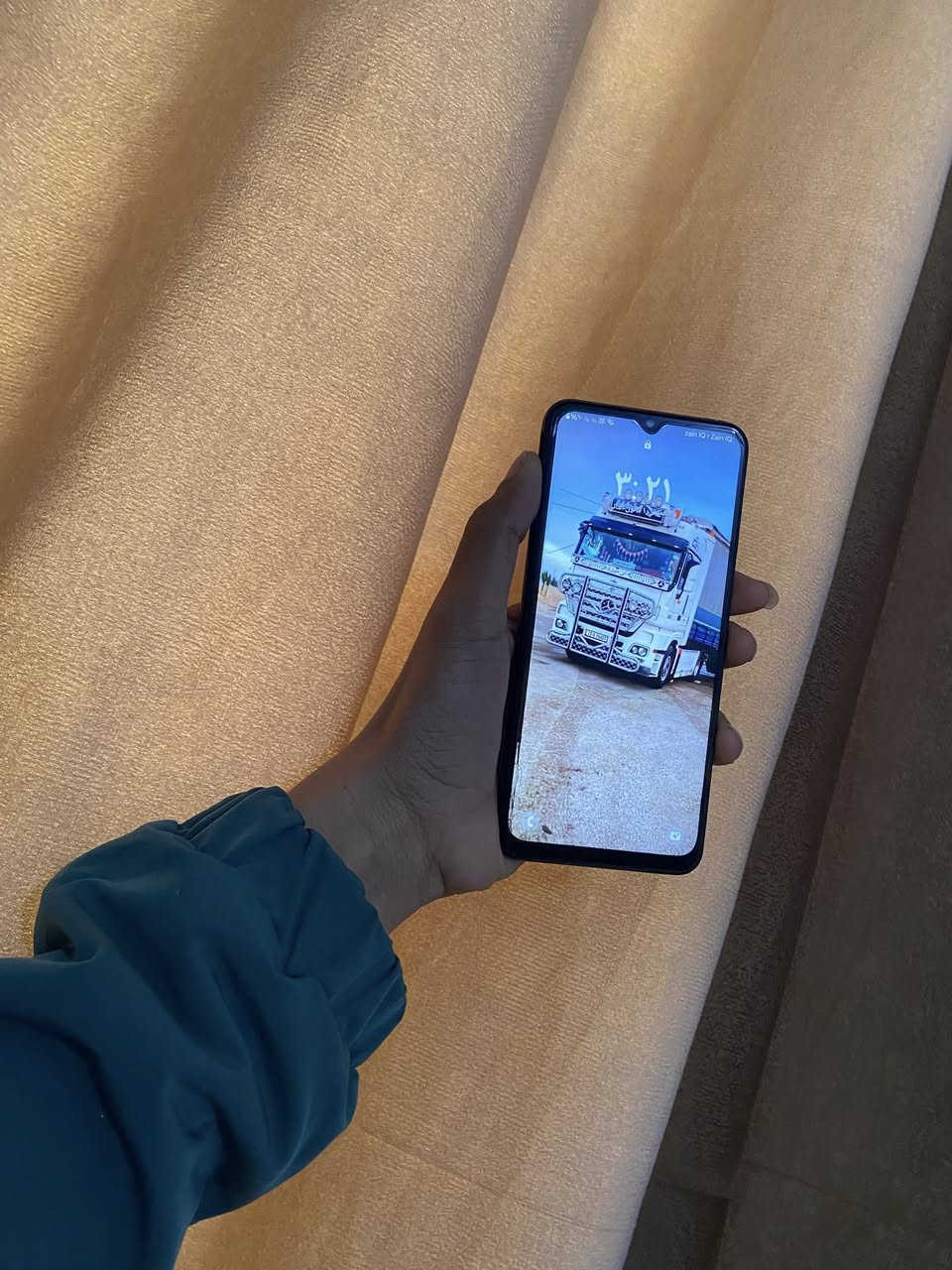 سلام عليكم.
A13
ذاكرته 64. 
جهاز نضيف 
ومامفتوح. ولا واصل تصليح. 
سعره 125. 
مكان سامراء 
***********
