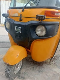 تكتك للبيع رقم بغداد وسنويه وتحويل ثاني يوم  لا طخه ولا صبغ فقط الدوسا...