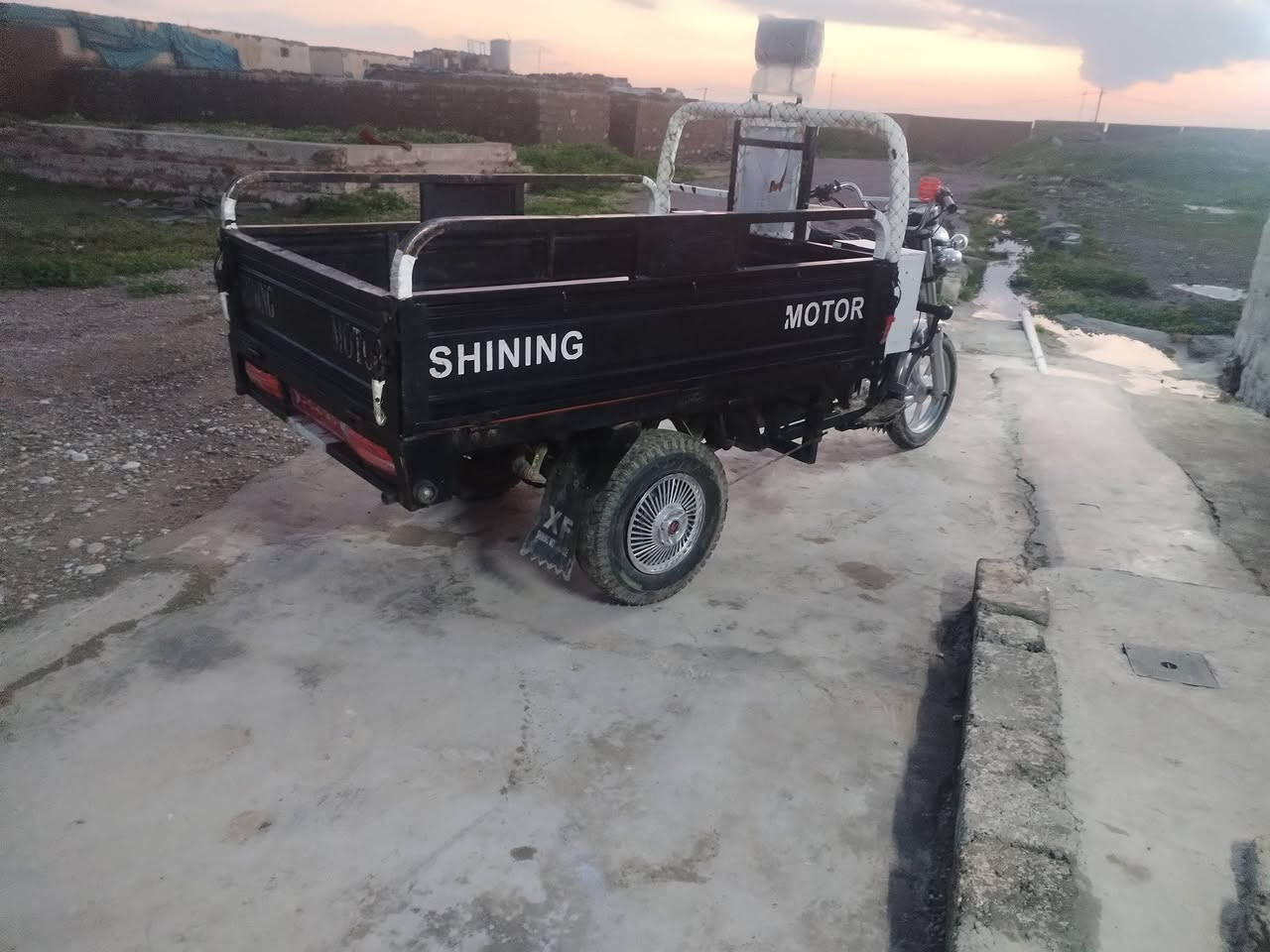 السلام عليكم شباب عندي ستوته للبيع موديل 21 ايش رايك تسال على الرقم ***********
