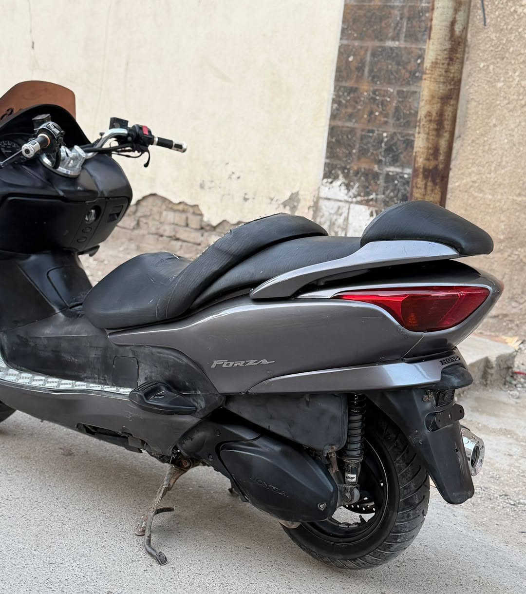 السلام عليكم
فورزا08
دراجه نضيفه كفرات نضيفه مكينه لاتنقيص لاتبخير
كهربائيات كله شغاله حماوه نص ماتصعد فوك نص
دراجه بيه صالنصه رياضي وبلادي شتريد موجود معدل ١٤٠
بيع او مراوس بلدراجه نضيفه بدون نطايح بيع سعر ٩٠٠
مكان بغداد الحسينيه ***********
