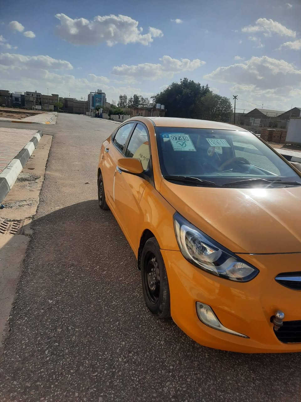 السلام عليكم سياره اكسنت للبيع موديل 2015 خليجي رقم بغداد نكليزي بسمي سياره مكفوله من ضربه وصبغ محرك 1600 
مصفره هيئه وغرامات هزه جديده 
السعر 88وبيهه مجال 
مكلف بنشر انتصل على رقم 
***********  مكان كربلاء المقدسة
