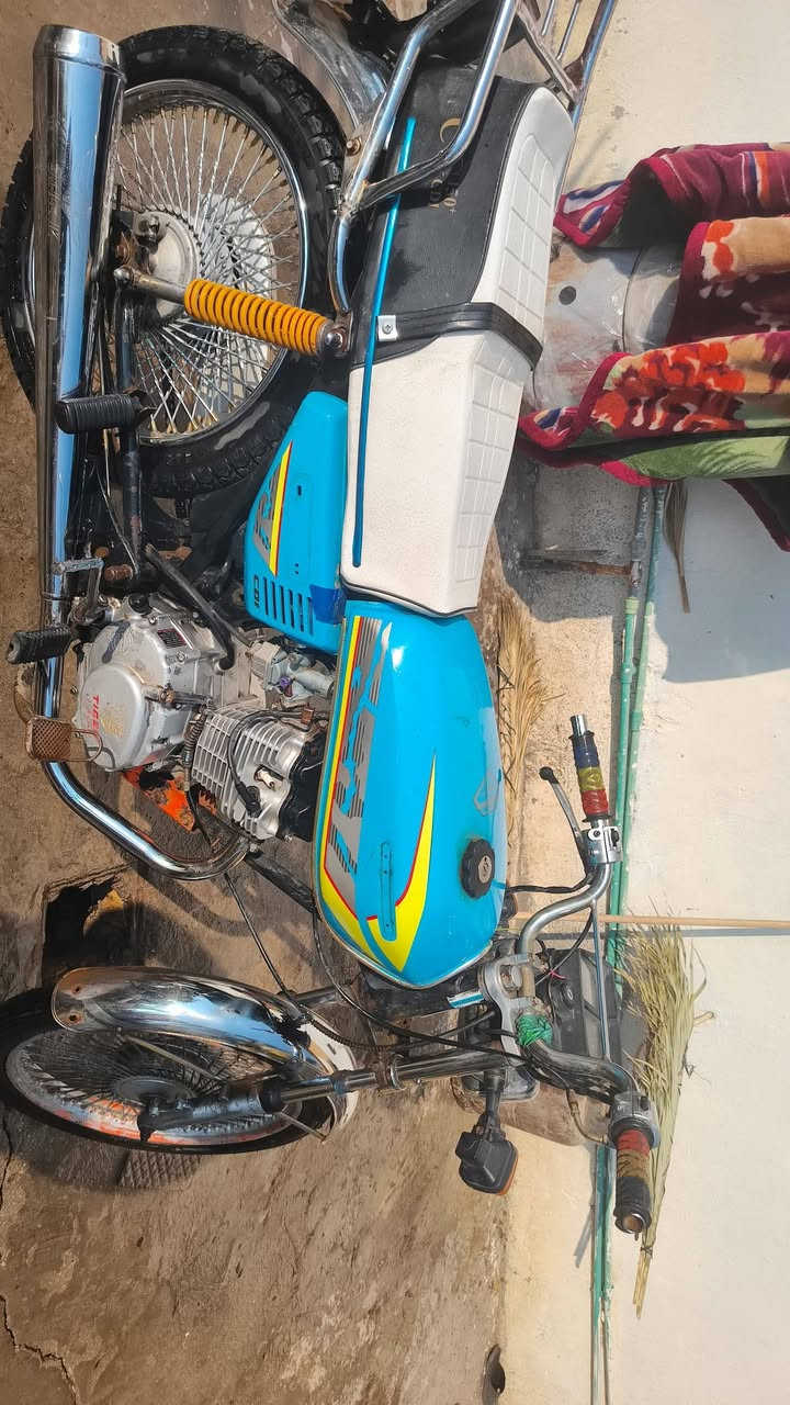 سلام عليكم دراجة 🚴 للبيع موديل 21اواق اصوالي
سعره 390
***********
