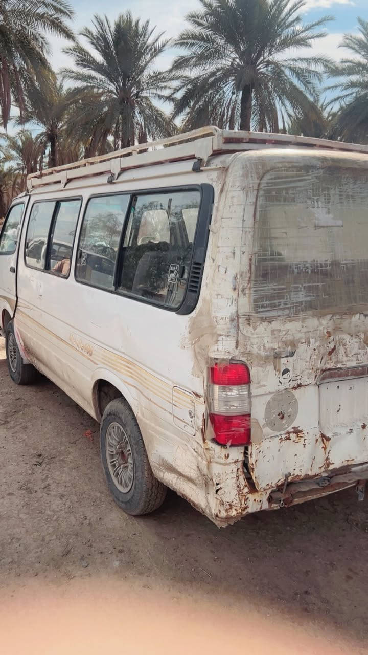 سلام وعليكم فتون ٢٠٠٨زعرع سياره خير من الله كير مكينه جديد تخم تاير كله كامل رقم نكلسزي مصفره  السياره لشغل السعر ٥٠ وبيهة مجال رقم الهاتف ***********
