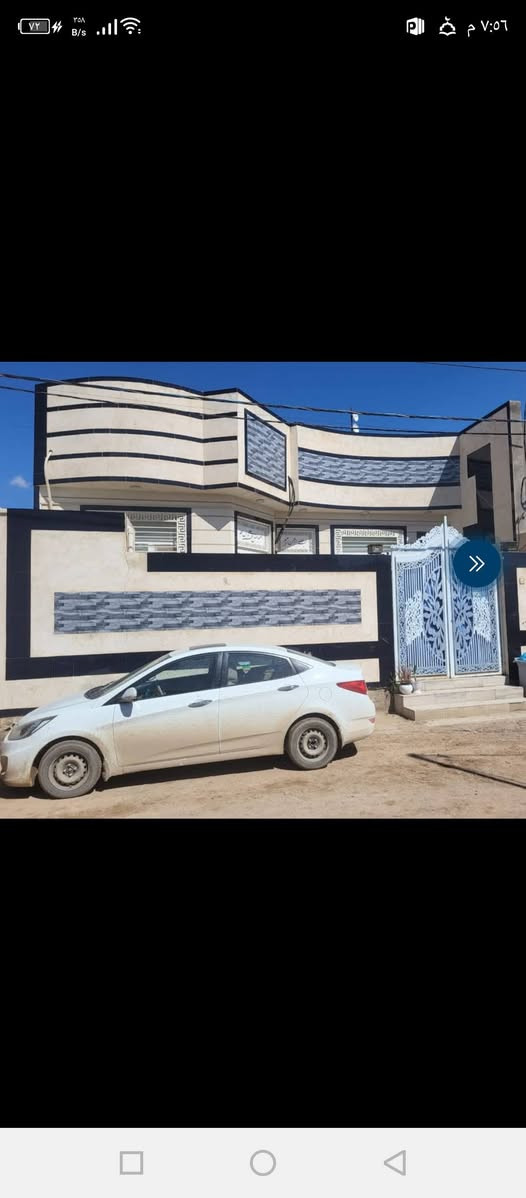 بيت للبيع في حي الحسين خلف المجمع قرب حسينية الحجاري مساحه البيت البناء 260 متر يتكول من صاله استقبال ومطبخ ومجمع صحيات وبراني وثلاث غرف بيت كامل الموصفات تجاوره حديقه مساحتها270 متر مداور اسهم طابوه بأسمنه شارع 10 متر للاستفسار الاتصال على الرقم التالي ***********
