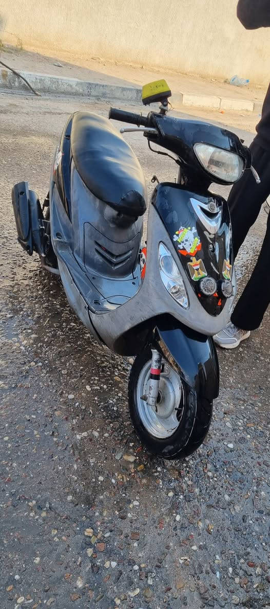 ماكس قجمه للبيع ختم واحد 
مكينه مفتوحه السعر ٦٠٠
***********
