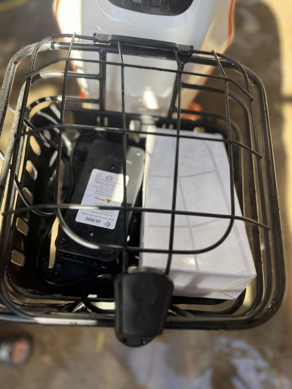 سلام عليكم دراجه للبيع جديده جديده هايبرد ماشيا240حلوه حلوه صار سبوع من اخذته  سعره مناسب جده 450الف وبيه مجال قليل رقم التلفون *********** الخاص مفتوح الله شاهد سعره من اشتريته 625الف
