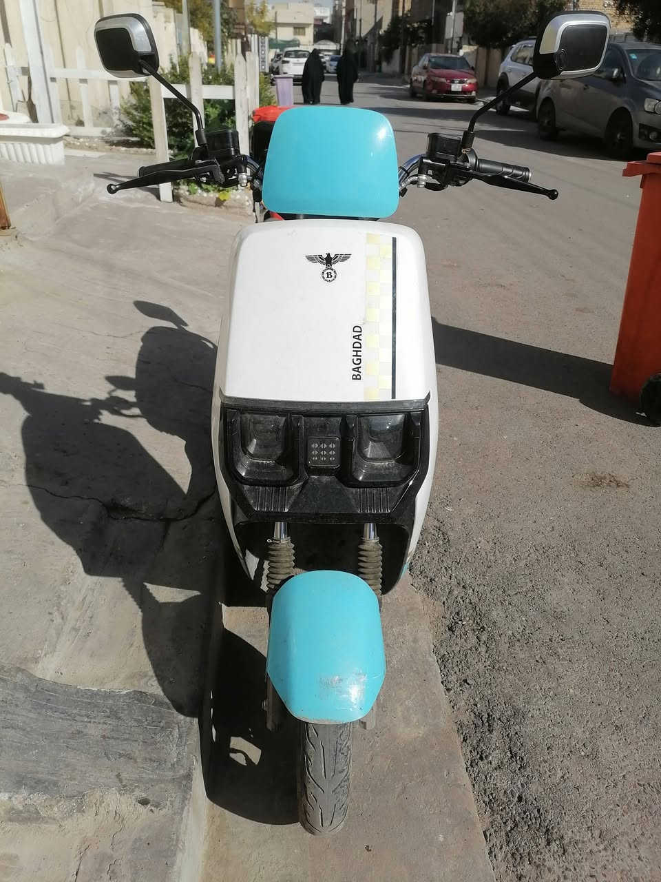 السلام عليكم للبيع  دراجه شحن فول نظافه 6 بطاريات بك R بيه كلشي شغال اي نقص مابيه 4 سرعه بغداد بيهحي العامل سعر 700 للاستفسار ***********
