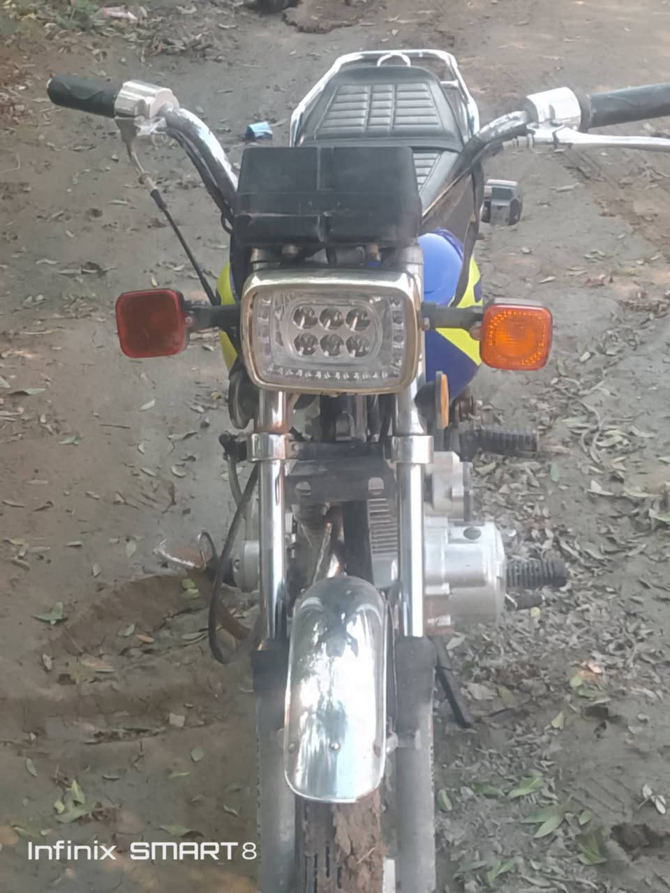 السلام عليكم دراجه موديل 2014للبيع بيع مستعجل اوراق كوت العنوان واسط قضاء العزيزية  للتواصل رقم ***********
