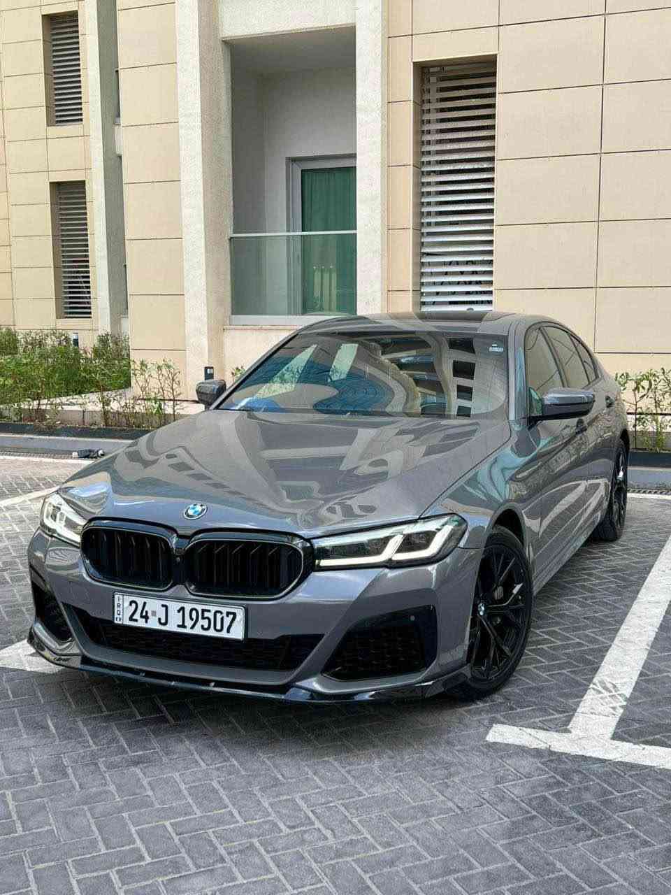 سيارة BMW530 موديل2021 كلين بدون دعم بدون صبغ فيها فقط اصبع واحد تعديل مو شبر اصبع فقط 
فول مواصفات داتا شو
السعر310 ورقة و بيها مجال بسيط دهوك, العراق


**إذا كنت صاحب هذا الإعلان وتريد حذفه لأي سبب، رجاءا أرسل رسالة إلى الدعم الفني**