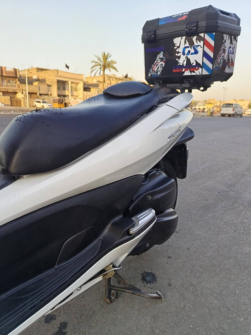 سلام عليكم بي سي اكس ياباني مكفولة كفاله عامه دراجه جديده كلش بمعنه الكلمه مكينه 125 سعر الدراجه واحد و 650 عنوان مدينه الصدر رقم الهاتف ***********
