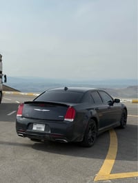 كرايسلر 300 • ٢٠١٧ • شقلاوة