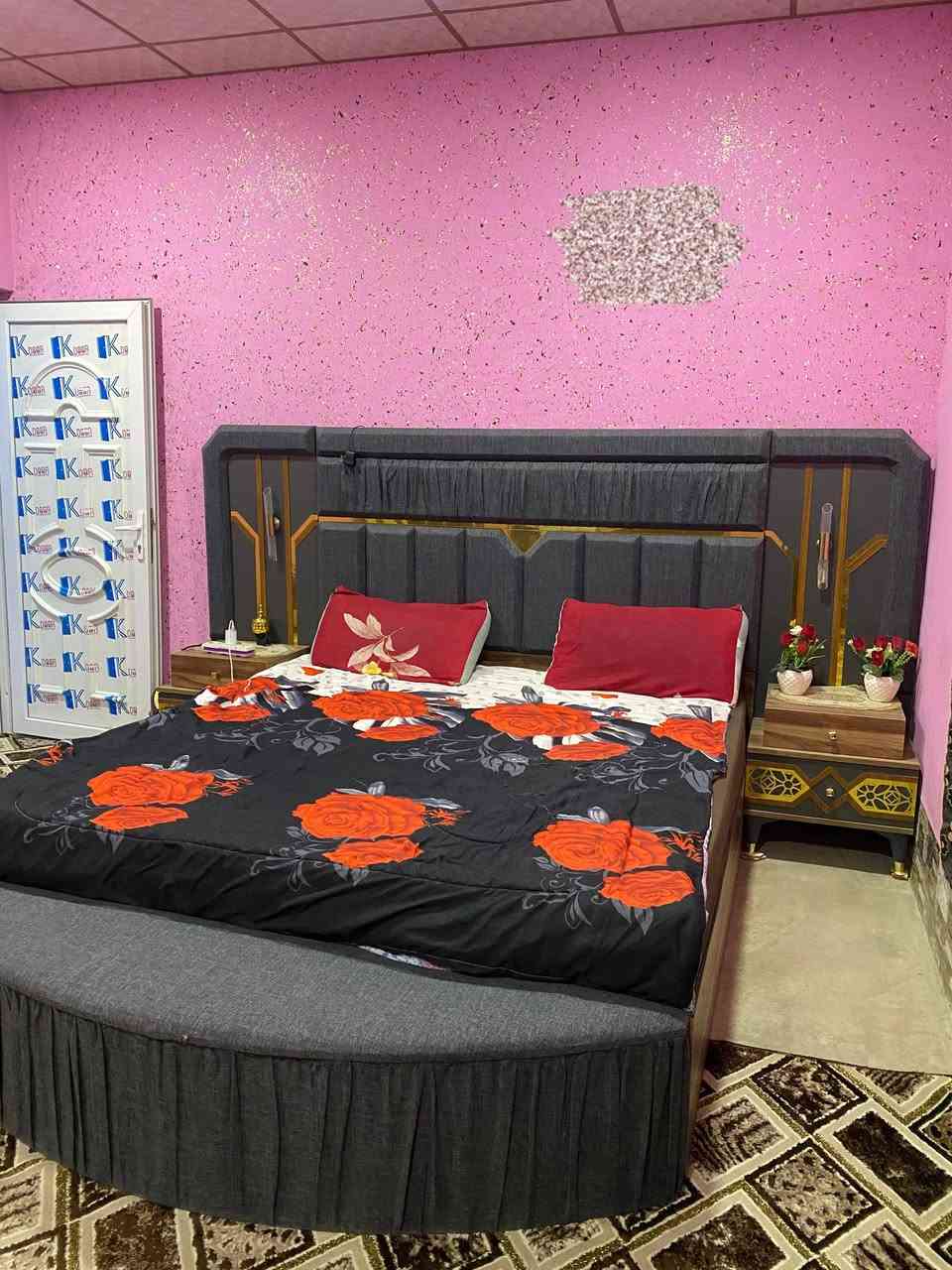 سلام عليكم غرفه نوم تركي مستخدمه قليل 11 قطعه مكاني بيجي سعرها مليون وربع 
***********
***********
