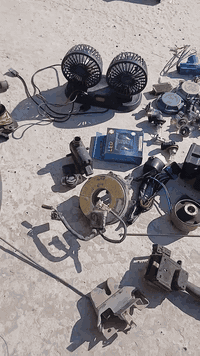 السلام عليكم  من رخصة الادمن عدي مجموعة غرام سوناتا منغولي موديل ٢٠٠٠او٢٠٠١ مجموعة مصابيح ومجموعة ستيشن مال سوناتا كراني وحساس مال تي بي اس وقفل مال صندوق ماطور مال زراكات ومجاول وايراتهم شغالين ومجموعة بلكات Njk وقفل مال سنتر لوك اصلي رئيسي ٤ خطوط والواجبات كامل لايت أمامي  وشمسية قيم بالعربي رب العالمين وتعال للتواصل الخاص مفتوح او الاتصال على الرقم *********** مكاني التاجي
