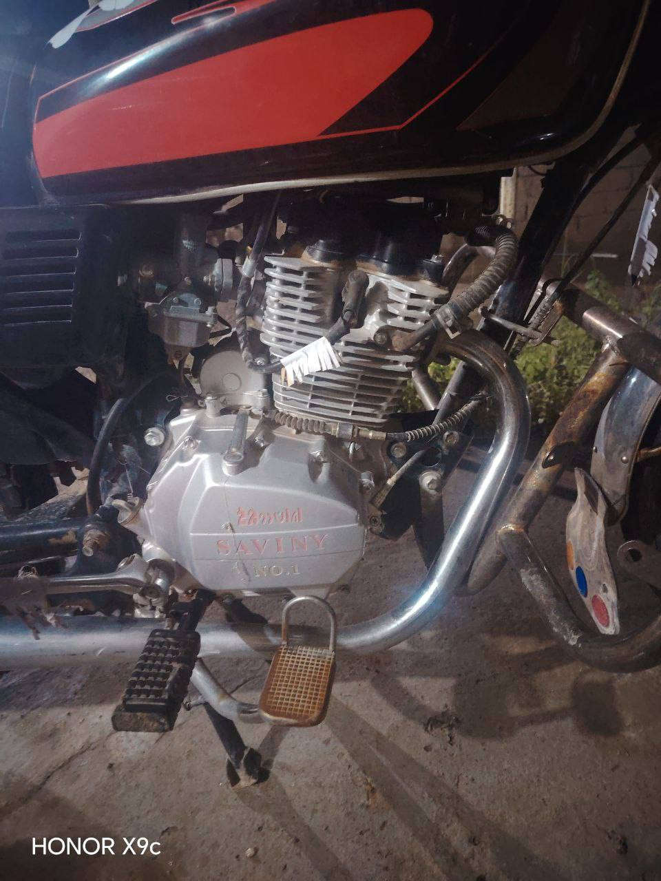 دراجه سيفان للبيع
نوع الدراجه سفيان 
الموديل 2️⃣0️⃣2️⃣0️⃣
المحرك ما مفتوح شرط ما مدوده علي صبانه 🔧
دراجه نضيفه حيل 
دبلات شرط 
وياله شرط 
السعر 350💸 وبي مجال شي قليل 
لتواصل 📞 متواجد واتساب 
***********
