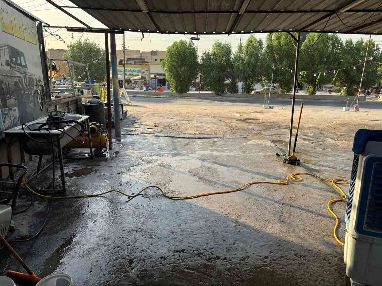 سلام عليكم للبيع محل تبديل دهن وغسل   هوه وكل الغراض للبيع  ***********  المكان مقابل مطعم البديري
