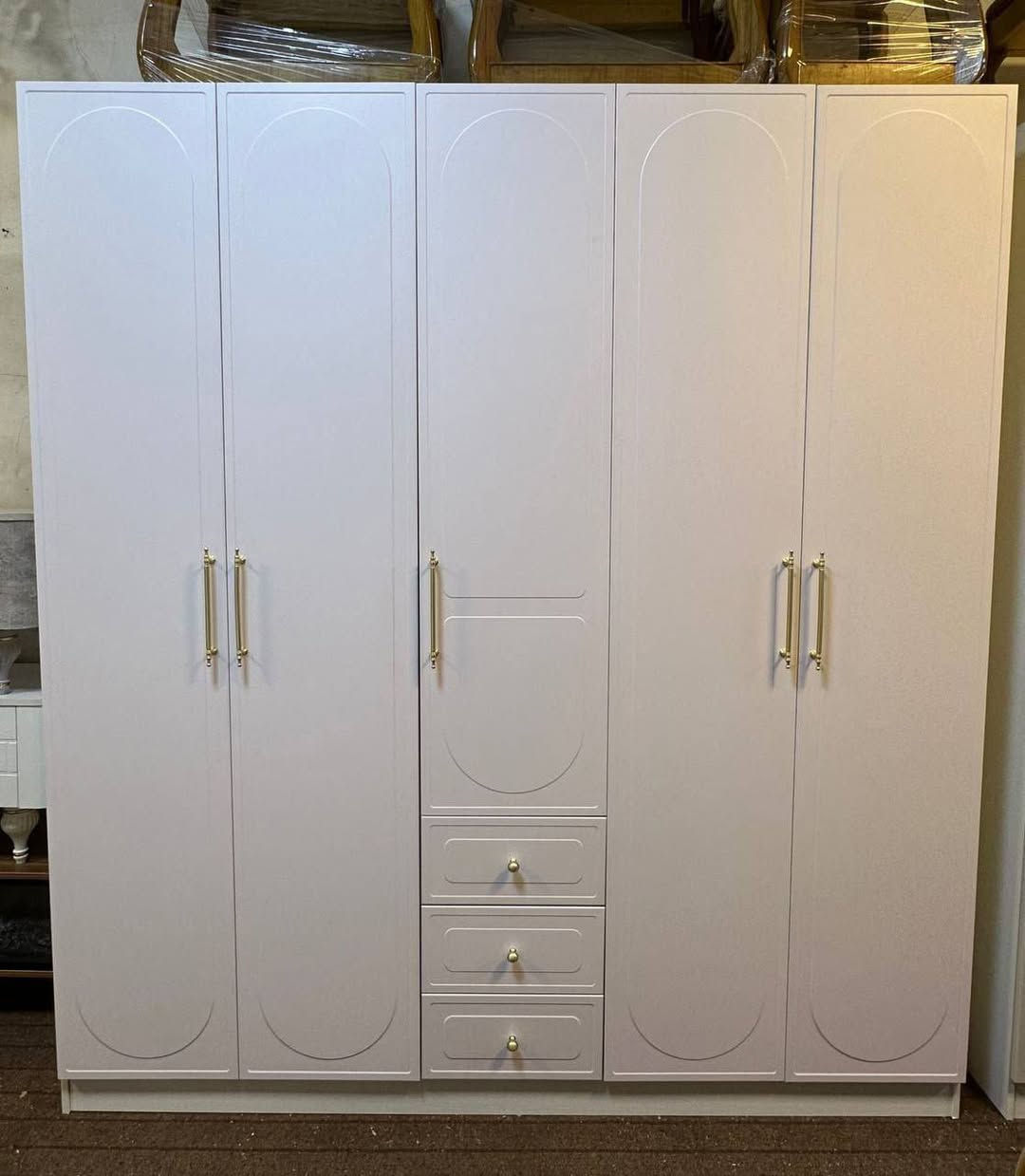 كنتور 5 باب

ارتفاع 220 سم 
عمق 60 سم 
عرض الباب 40 سم 
لون ابيض ظهر بلوك


**إذا كنت صاحب هذا الإعلان وتريد حذفه لأي سبب، رجاءا أرسل رسالة إلى الدعم الفني**