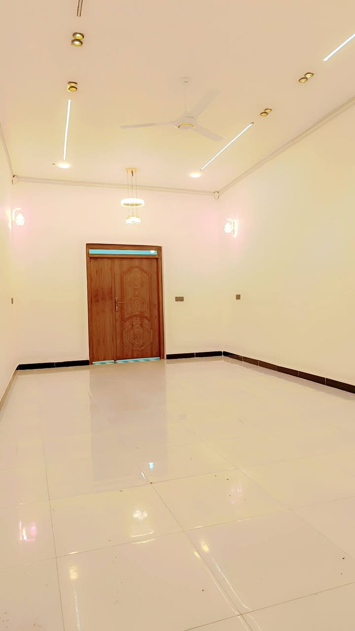 #أسعد الله اوقاتكم بكل خير🪬
⚜️مــكـتـب الكاظم (؏) ⚜️ #حجز_موعدك_الآن_لرؤية_العقار
اذا كنت تبحث عن دار مميزه وجميله للبيع يتوفر لدينا ذلك بتصاميم و خرائط  حديثه 📊
📳***********📳‏‪ابو مهدي 
عــلمن البناء حديث👍
#دار ســكـن للـــبيع  
#نوع البناء طابوق🧱درجه اوله👍
#نوع العقار طابو زراعي اصولي📝
#الـــمساحه   300مـــتر✅ت
#يــحتــوي دار  عـــــل⭕⏬
#ســـتقبال
#صـــالــــه 🚴
#غـــرف مـــنام عدد 3 🛌 
#مـــــــطبخ🚰 
#صـــــــحيات داخليه وخارجيه كــــراج 

#العنوان البصره ابي الخصيب حي العسكري قرب المحكمه  يتوفر كافة الخدمات
#الـــسعر 130💸مــليـون وبــي مــجال بــــــسيط🔰
#للإستفسار اكثر ع رقم واتس أو نتصال✅

📳***********📳ابو مهدي 

#نـــستقــبل عروضكم فــي كل الأوقات
