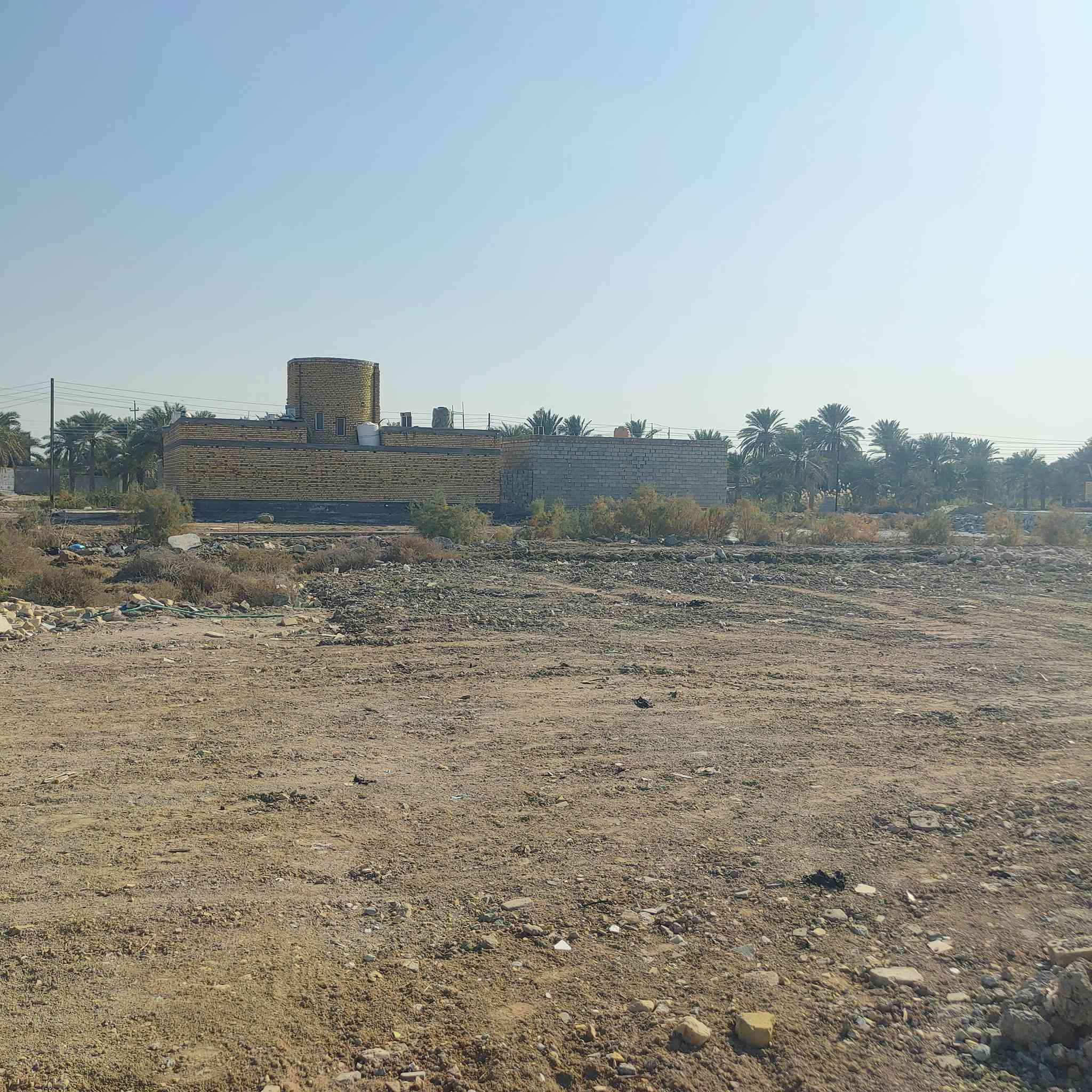 السَلٱمٌ عـَلـْيگمّ-ۈرحـْمّـٌة ٱللـّہ ﯙبُرگـّاتہ
قطعه ارض 200 م ركن الشارع 10 م
 في منطقه( ام الحلان ) منطقه صالحه للسكن ومخدومه 
السعر 14 مليون وبيهه مجال بسيط للاستفسار الاتصال ع الرقم ***********
