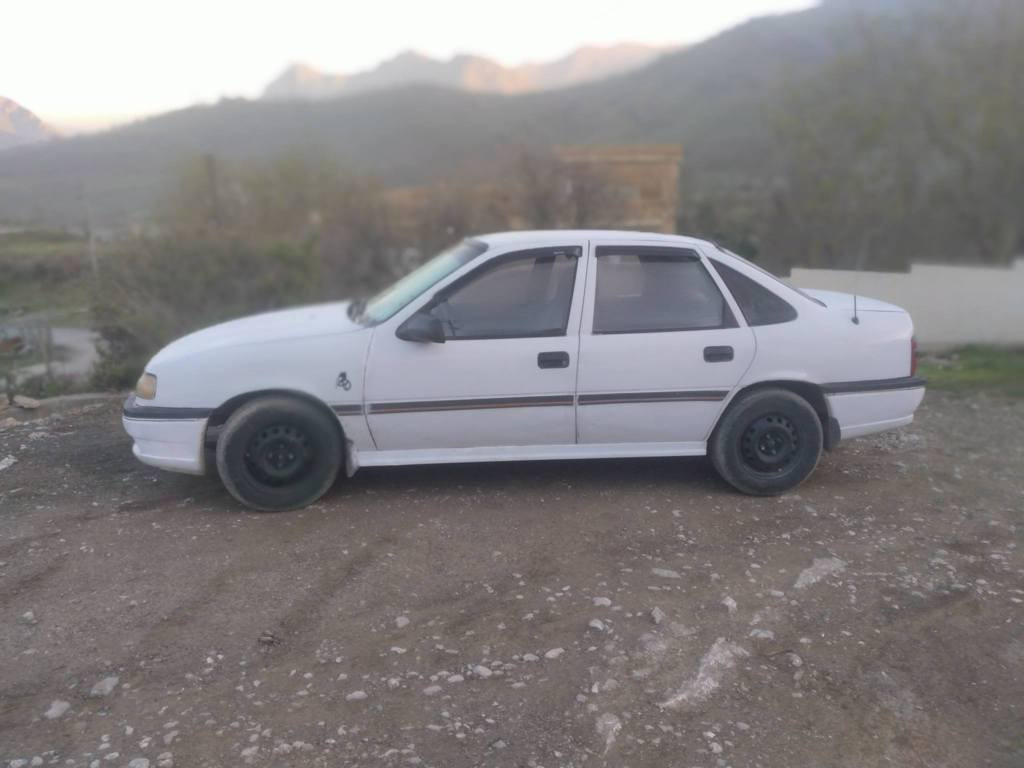 ئۆپل ڤیکترا
بۆ فرۆشتن
مەکینە  هەژدەیە
مۆدیل 1990 
ئارم  پلاستیک  سلێمانییە
حەوت  مانگە  گێڕ  و  مەکینەم  گۆڕیووە
بەس  حەیبەکەی  کاپرێتەی  کەمێک  حەیبی  هەیە  زیاد  تێ دەکات
بێگۆڕێت  تا  یەک  ساڵ  دیناری  مەسروفی  نیە
سعر 28وەرەقەومعامەلە

سفر  حەوست  و  هەشتاو دوو  هەشت و چواردە  حەفتاو دوو  چل و چوار
0782 814 72 44☎️
ڤایبەر و وەتسئاپی لەسەرە
ئەوە ژمارەی خاوەنەکەیە 
ناو نیشان  ڕانیە رانية, السليمانية
