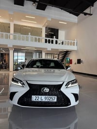 لكزس E350 • ٦ سلندر • ٢٠٢٣