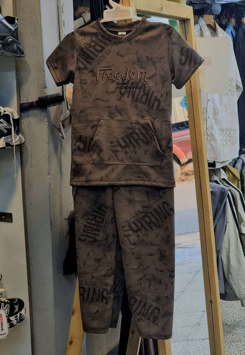 ✨ تراك ولادي خامه تركي أصلي ✨
❄️ قماش بارد ومريح
💎 درجه أولى وشغل مرتب
👦 يلبس عمر 5 إلى 8 سنوات
💥 السعر فقط 8 بس 💥
🚚 توصيل متوفر
📍 ديالى / بلدروز / شارع المسعودية
مقابل معهد التراث
📞 ***********
