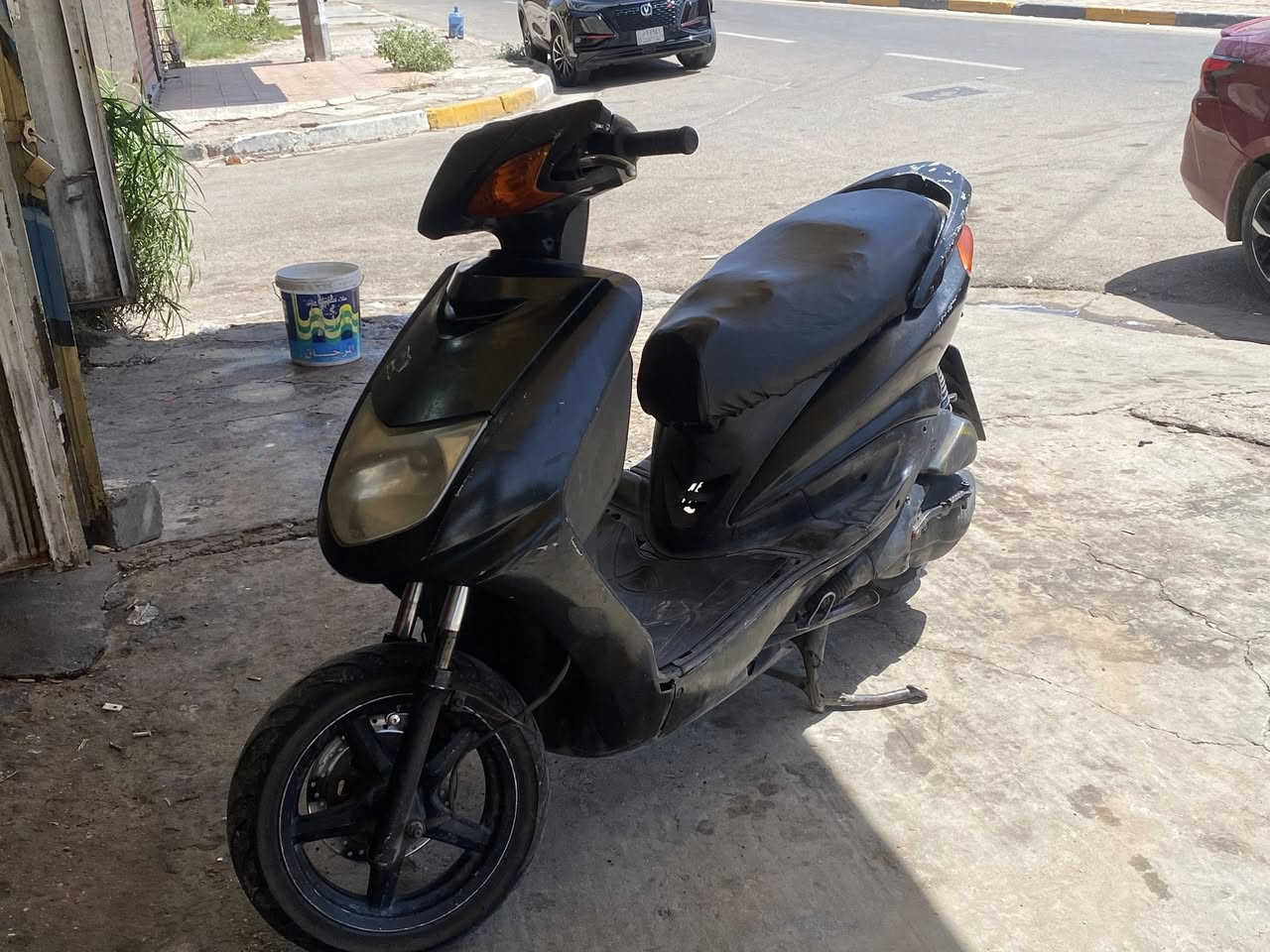 سكنسز نثيه دراجه نضيفه 
سعر 350 وبيه مجال نكره
***********
