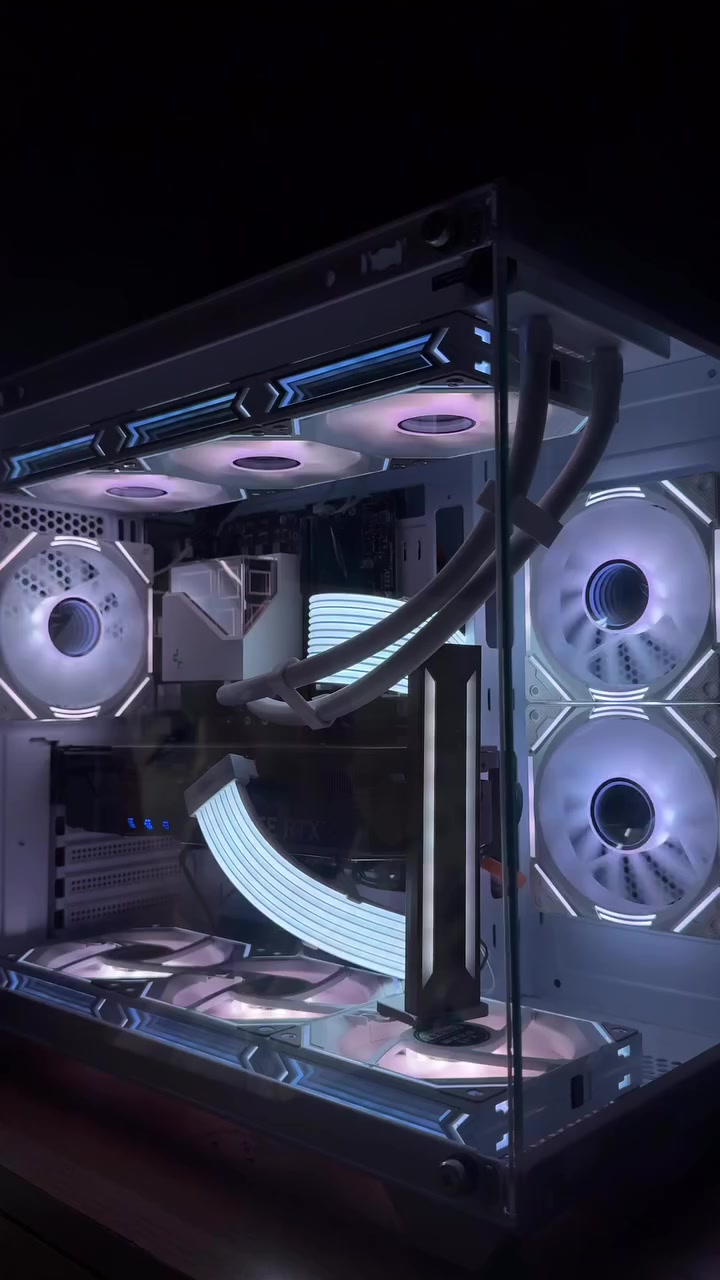 السلام عليكم PC للبيع ضمانه 3 سنوات مواصفاته 
RTX3080 12gb
CORE I5 14600F
مذربورد B760 PRO 
باور سبلاي 700+80
مساحة التخزين 1500
512 SSD
1024HDD
رامات 2x8 16
مبرد مائي LT 720 بمراوح انفنتي 🤩
كيس 9 مراوح هم rgb انفنتي 🔥
ستاند كارت 🔥
كيبلات RGB 
+ سماعات من شركة HAVIT جداً راقية 
وكيبورد imice 🔥
وماوس ريد دراكون ✨ 
+ اهم شي UBS 2000VA يحميلك الجهاز 
وكل هاي القوة سعرها كلش كلششش رخيص بسعر 1800 وبيها مجال وهااا الضمان شكد متريد انطيك مكاني كربلاء حي المعلمين رقمي ***********
