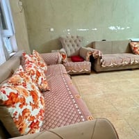 كنب • نظافة متوسطة • قطعتين
