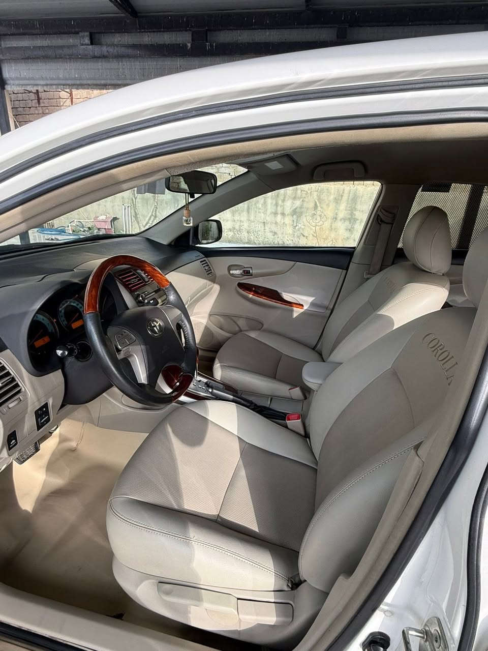 كورلا2013 كلين
بدون صبخ بدون تعديل
كيرمحرك شه رت
ماشي135كم
رقم سنويه جديد
جديد سياره
محرك18كبير
سعر152مجال
مكان عقره
***********
