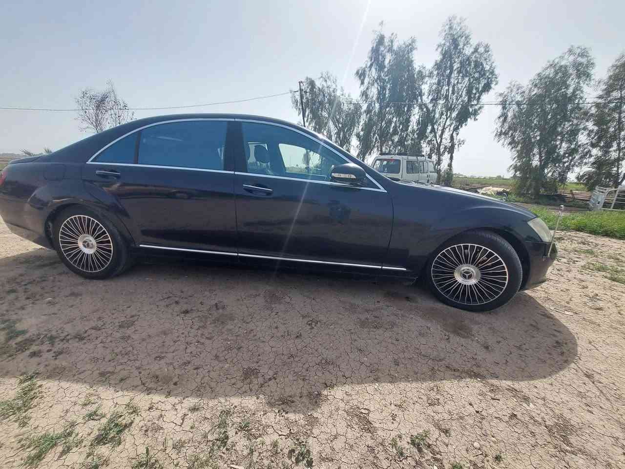سلام عليكم
شعندك مراوس نزل مع التفاصيل 

مارسيدس موديل 2008 اس 550 فول موصفات لارج الطويل

5 بوب شفط 

جكات تصعد وتنزل 

بردات كهربائيه بلاديه 

كشنات كهربائية ب كامل 

تدفئة وتبريد ب كشنات امامي وخلفي 

ستيرن كهرباء 

حساسات امامي وخلفي 

كامره دواره وشاشه دواره

سياره جاهزه وجديده 

صفر مسج ادامه كامله 

رقم وسنويه جدد بسمي تحويل مباشر 

بيها 3 قطع صبغ جماليه بدون ضربه من اليابان 

مكاني بابل الحصوه 

***********

***********

للبيع او مراوس

