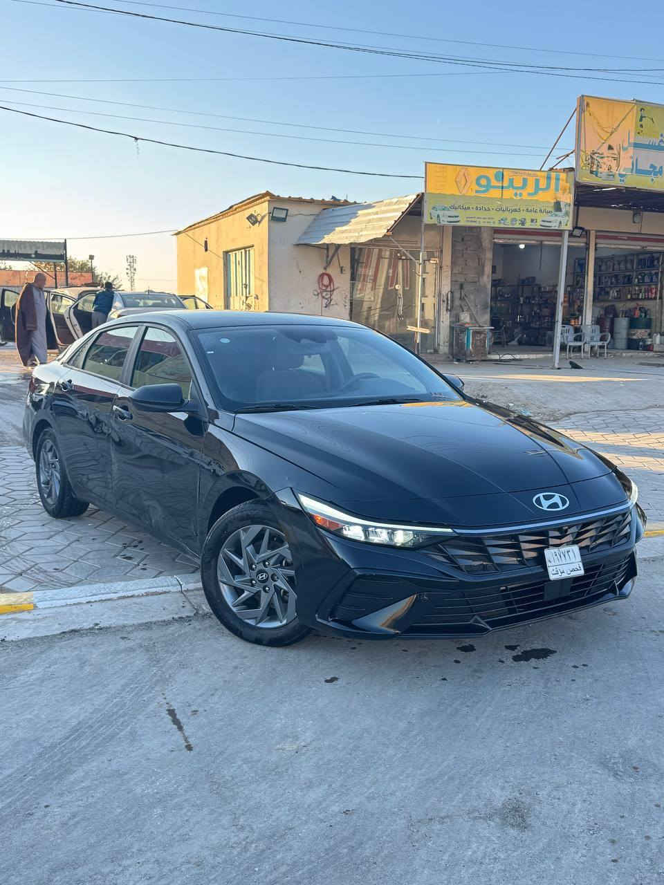 السلام عليكم للبيع هونداي النترا موديل 2024 السعر 134 رقم قادسية شهداء تاخذ لوحات وسنويه وكاله سنتين واصير حره السياره بصمه دواخل رصاصي لد أمامي ويل كب شاشه متصل رادار أمامي وخلفي وجانبي  محرك2000دوش ماشية38دخول جديد حادث جاملغات وبنيد وباب سايق صور الحادث بالمنشور غير حادث أمريكا مكفوله بدون داخل سياره مكان السياره الديوانية ***********
