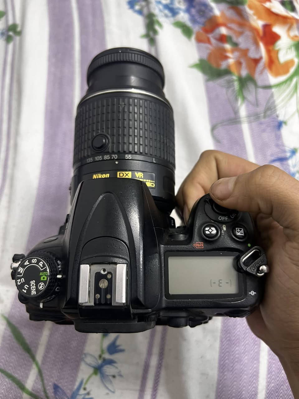 كامره نيكون 7000D للبيع
ملحقاتها 
عدسة ٥٥-٢٠٠
 زوم رياضي ٧٠-٣٠٠
رام ٣٢ 
حزام 
جنطة 
شاحنة 
بطارية 
ناقل للصور 

الكامرة نضيفة واستعمال شخصي 

رايدها ب ٤٧٥ مستعجل على بيعتها مكاني واسط الصويرة 

***********  
شراي تواصل وياي عالواتساب وتدلل توصيل موجود
