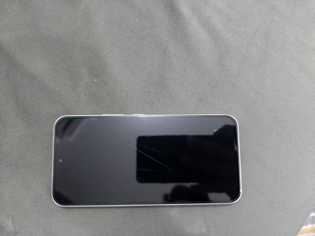 هونر 400 نضافة 100% الجهاز بحالة الوكالة مكفول من أي ضرر الذاكرة 512 مع الكرتون وباقي الملحقات السعر 420 مكاني البصرة حي الجامعة


**إذا كنت صاحب هذا الإعلان وتريد حذفه لأي سبب، رجاءا أرسل رسالة إلى الدعم الفني**