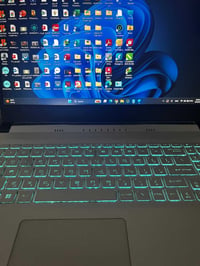 MSI سورد 15 • كسر صغير • مستعمل سنتين
