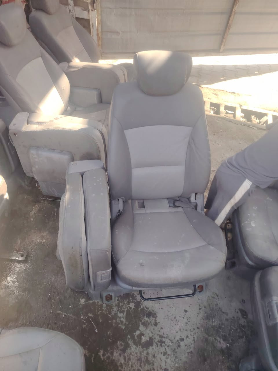 سلام عليكم
كشنات ستاركس 
مال سايق ابو تجوه متوفر 
نضيف مال حاويه جديد 
عندي هم مال 2007 
الرقم *********** /***********
